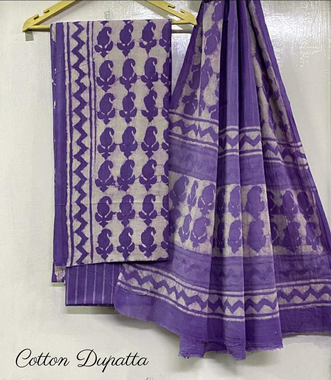 PURE COTTON DRESS MATERIALS AND PURE COTTON UNSTITCHED SUITS WITH FREE SHIPPING ALL INDIA SHOP NOW AT GROZA.IN